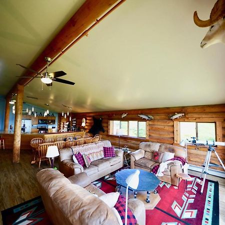 Flat Fish Lodge B&B And Event Center Хоумър Екстериор снимка