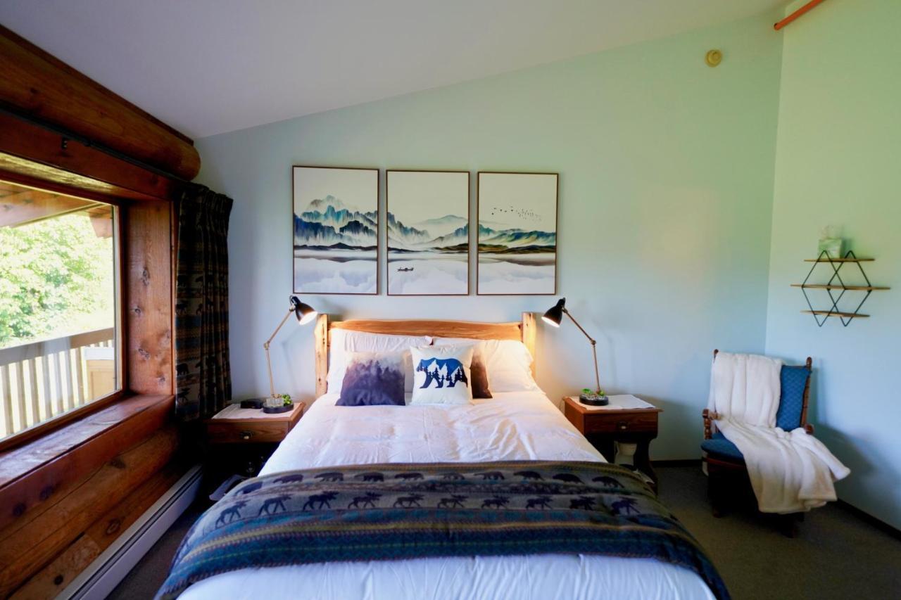 Flat Fish Lodge B&B And Event Center Хоумър Екстериор снимка