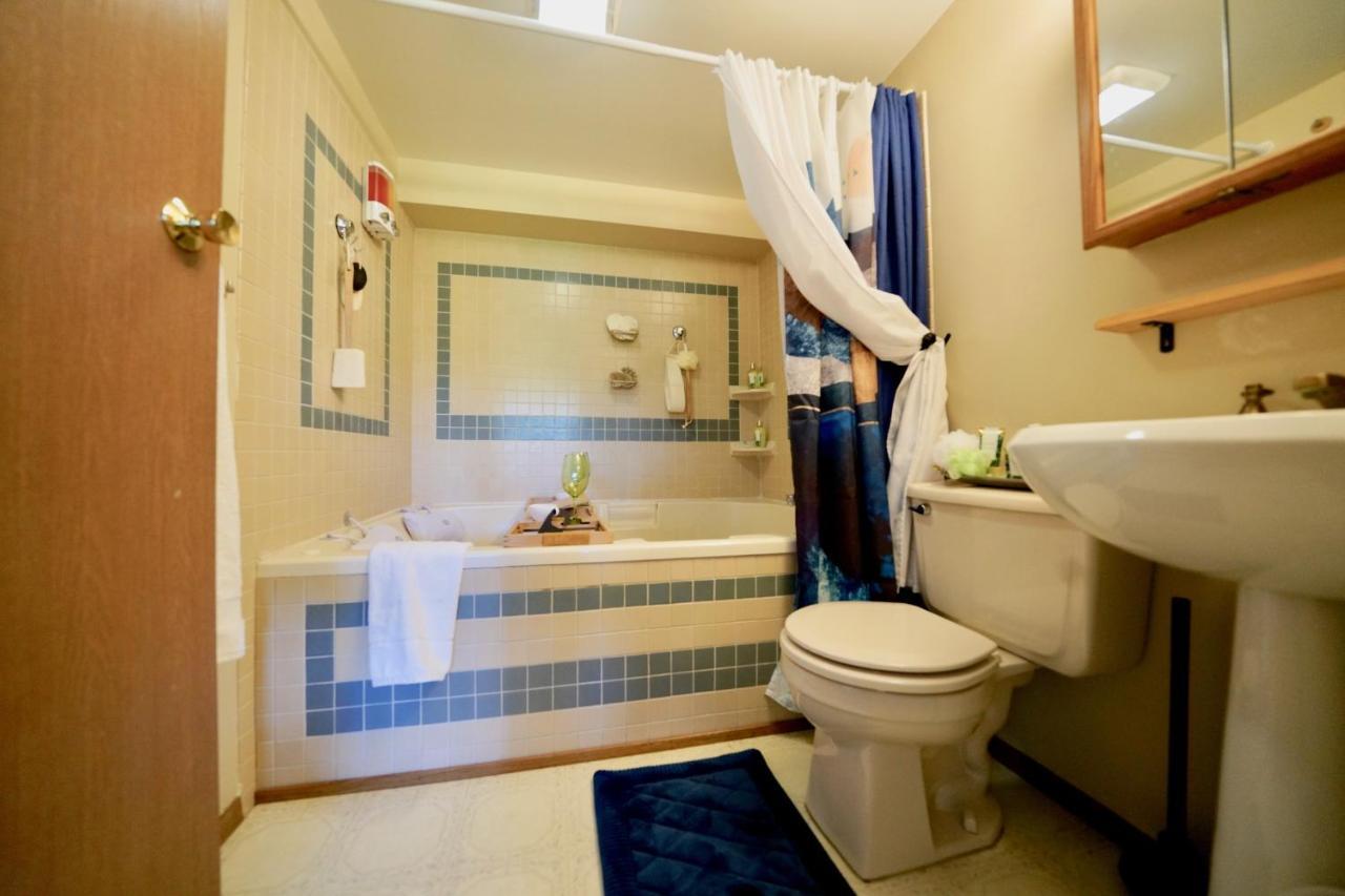 Flat Fish Lodge B&B And Event Center Хоумър Екстериор снимка