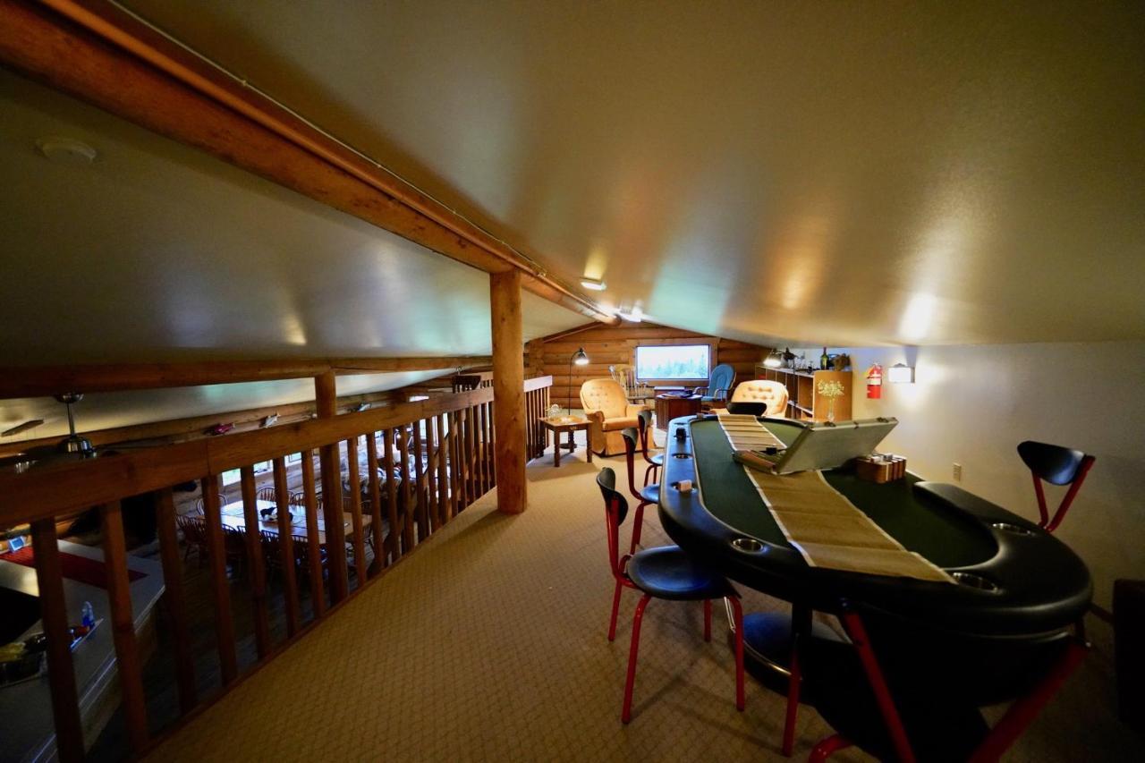 Flat Fish Lodge B&B And Event Center Хоумър Екстериор снимка