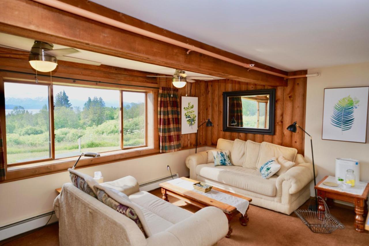 Flat Fish Lodge B&B And Event Center Хоумър Екстериор снимка
