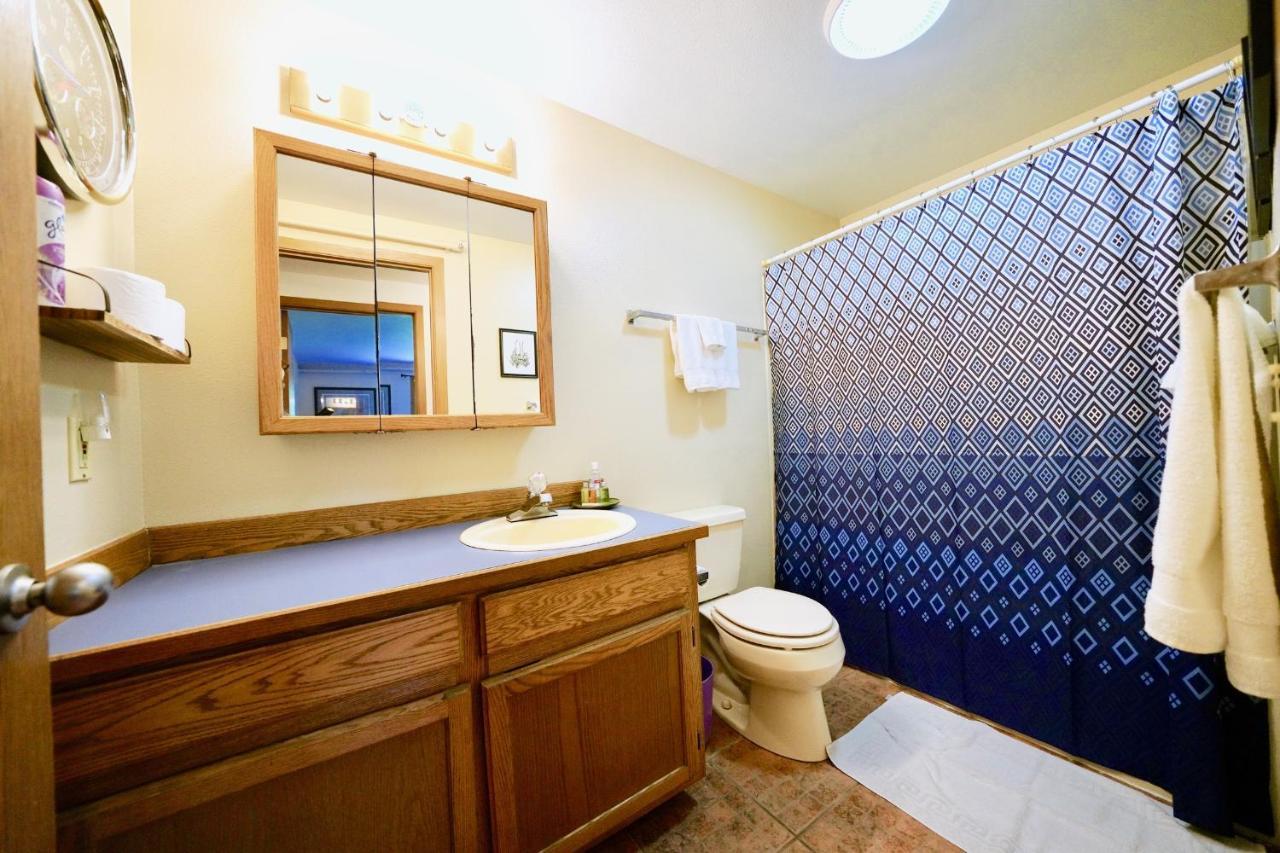 Flat Fish Lodge B&B And Event Center Хоумър Екстериор снимка